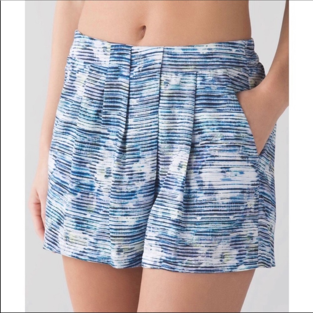 Lululemon blue and white  shorts like new